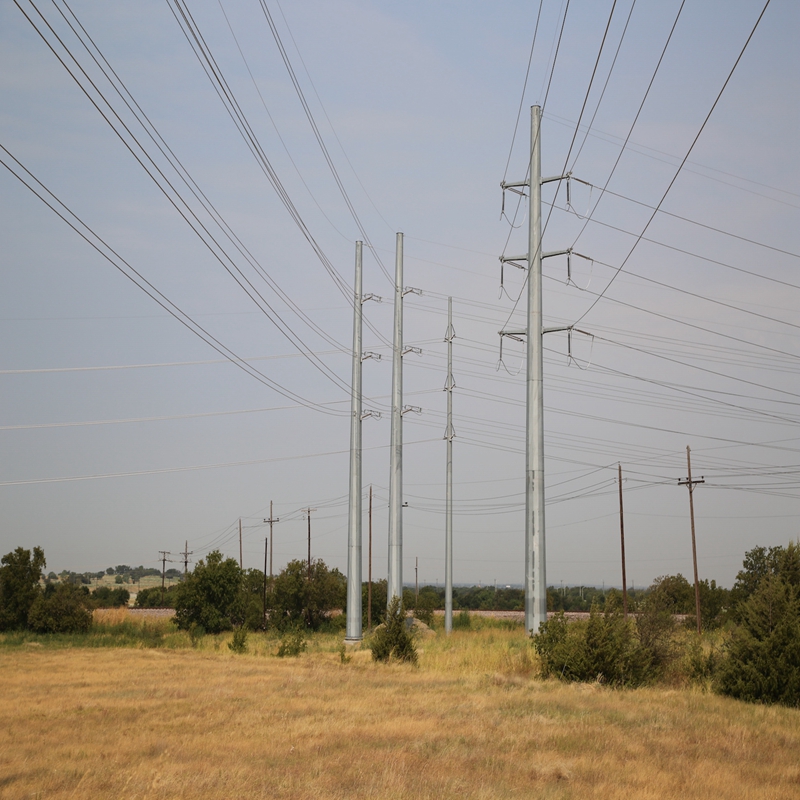 Torre de línea de transmisión de energía eléctrica